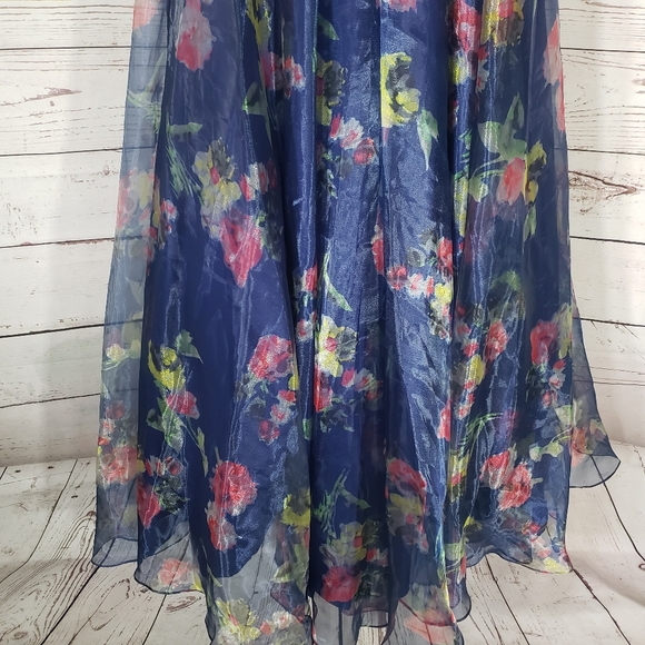 NINA CANACCI Formal Sleeveless Gown Size 2 - Picture 4 of 8